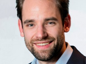 Alumnus Florian Sniekers winner of Hicks-Tinbergen Award 2022